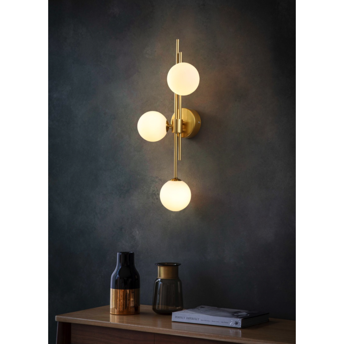 PLANETA WALL LIGHT